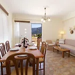 House Of Hats - Next To The Coast - Vakantiehuis