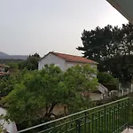 בית נופש House Of Hats - Next To The Coast - *